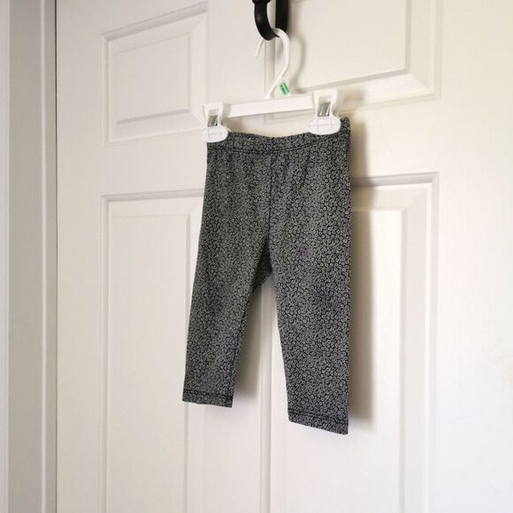 3/$15  Gap leggings size 6-12 m - Picture 1 of 4